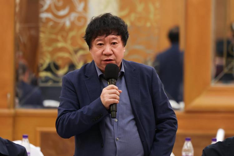 如何書寫我們時代的人文——賈平凹文學創作五十周年學術研討會側記